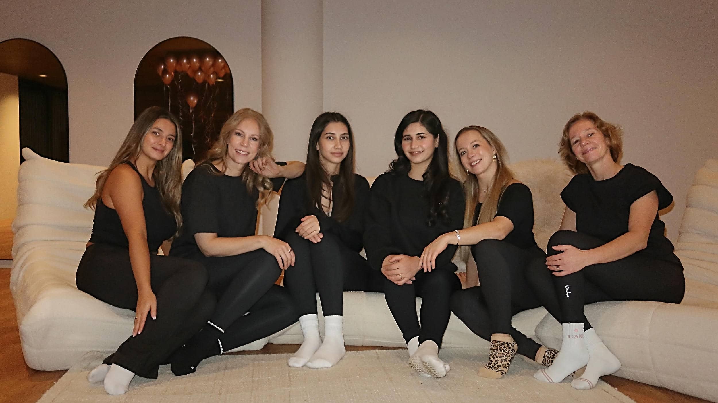 trainerinnen-zusammen-heliyasclub (1)